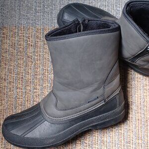 Water resistant 3M thinsulate black boots